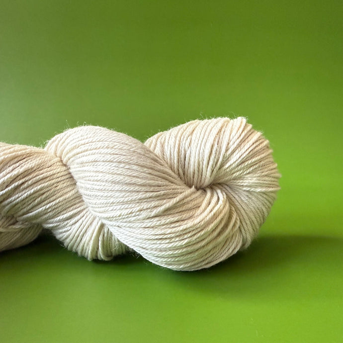 Elitespun Essentials 75/15/10 Merino Wool/Cashmere/Silk Superwash Yarn (Worsted)