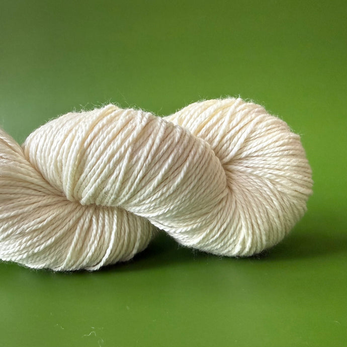 Elitespun Essentials 100% Superwash Wool 17 Micron Yarn (Sport)