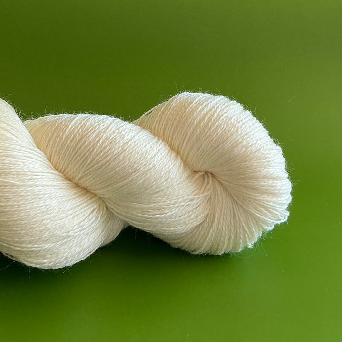 Elitespun Essentials 100% Merino Superwash Yarn (Laceweight)