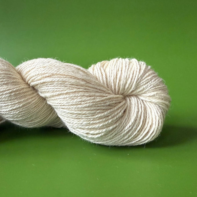 Elitespun Essentials 100% Blue Faced Leicester Untreated Yarn (Sport)