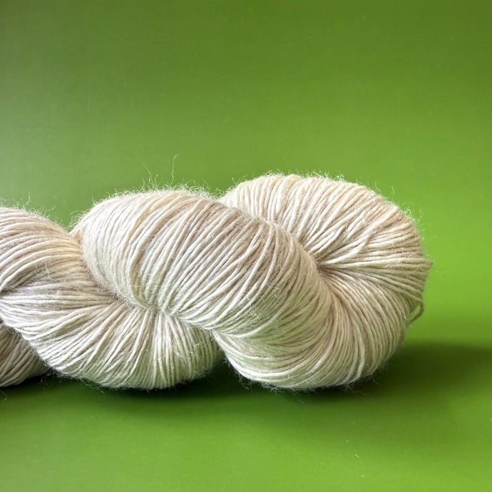 Elitespun Essentials 75/15/10 Merino Wool/Cashmere/Silk single ply Superwash Yarn (Fingering)