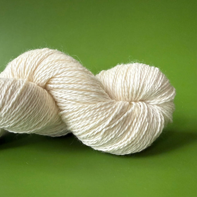 Elitespun Essentials 100% Superwash Wool 17 Micron Yarn (Fingering)