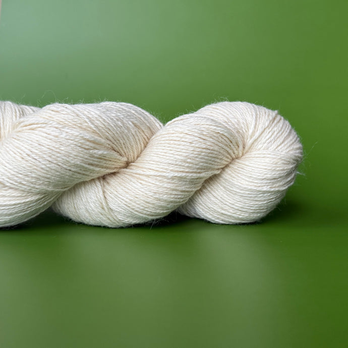 Elitespun Essentials 80/20 Blue Faced Leicester Wool/Nylon Superwash Yarn (Sock)