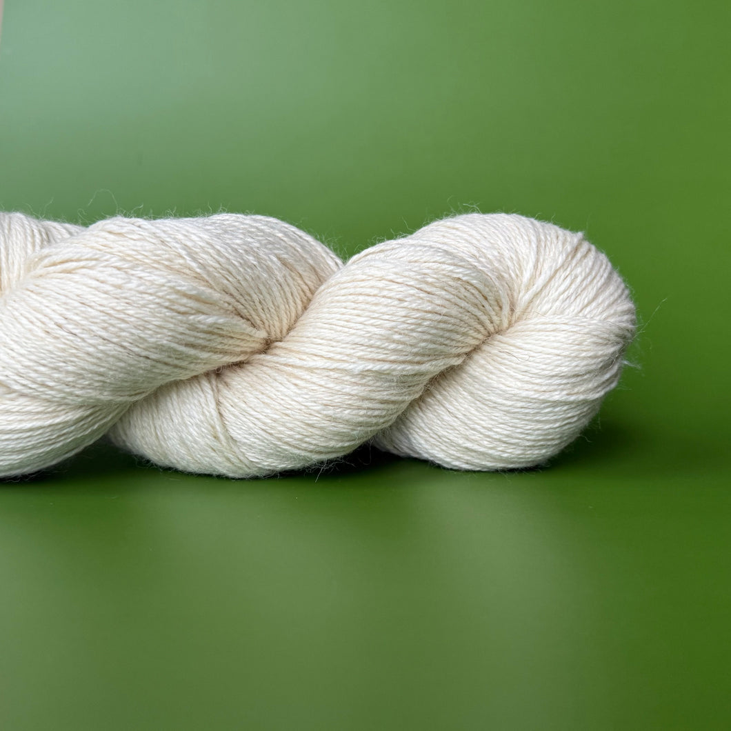 Elitespun Essentials 80/20 Blue Faced Leicester Wool/Nylon Superwash Yarn (Sock)